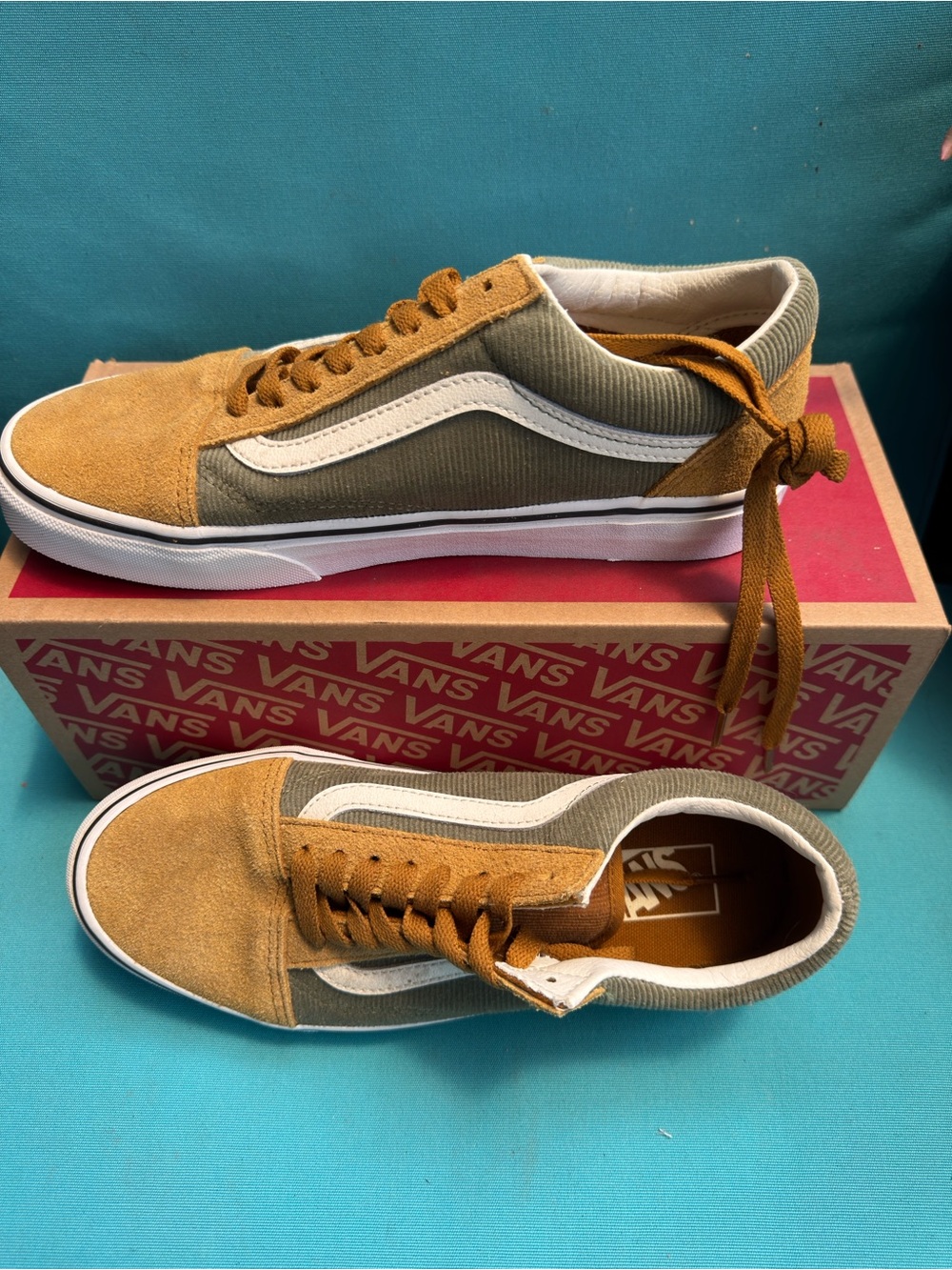 Vans Men’s/women’s Old Skool Corduroy Sneakers in Olive & Mustard W8/M6.5